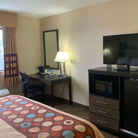 Super 8 By Wyndham Liverpool/Clay/Syracuse Area מראה חיצוני תמונה