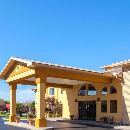 Super 8 By Wyndham Liverpool/Clay/Syracuse Area מראה חיצוני תמונה