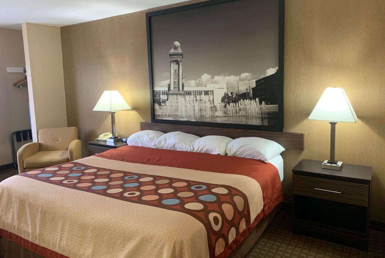 Super 8 By Wyndham Liverpool/Clay/Syracuse Area מראה חיצוני תמונה