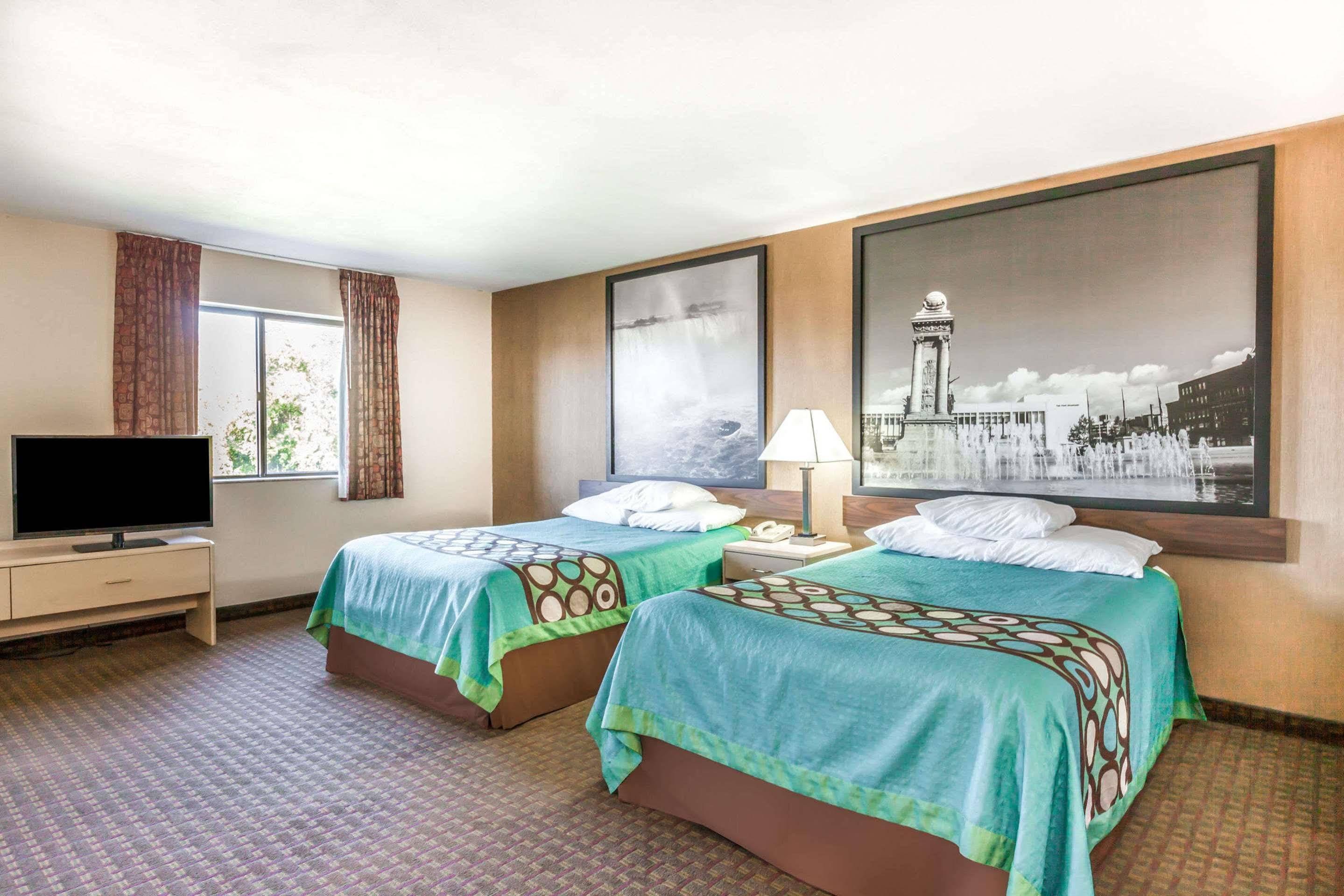 Super 8 By Wyndham Liverpool/Clay/Syracuse Area מראה חיצוני תמונה