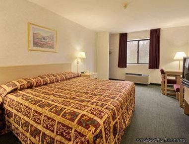 Super 8 By Wyndham Liverpool/Clay/Syracuse Area חדר תמונה